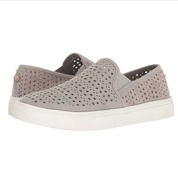 (Sold) Steve Madden Odonna Slip On Sneakers Grey - Picture 2 of 8